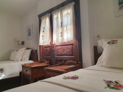 Monza House Otel