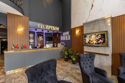 Loyal City Hotel