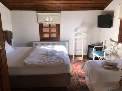 Kuscu Han Otel