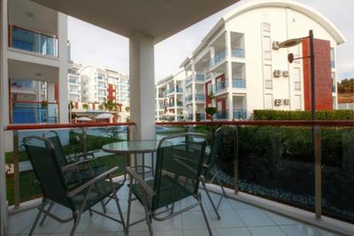 Side Aquamare Residence