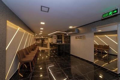 Grand Ahi Hotel