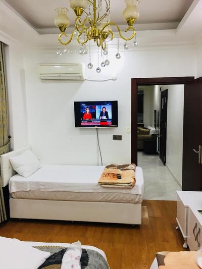 Deluxe Royal Apart