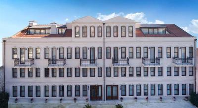 1890 Suites Hotel