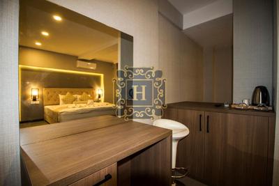 Hit Suites