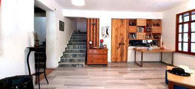 Ada Art Guesthouse