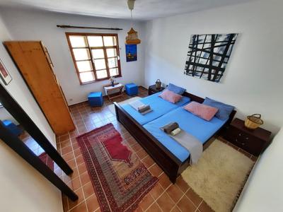 Ada Art Guesthouse