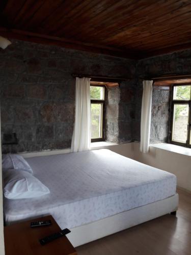 Assos Akropol Pansiyon