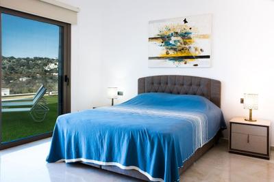 Important Group Villa Ata