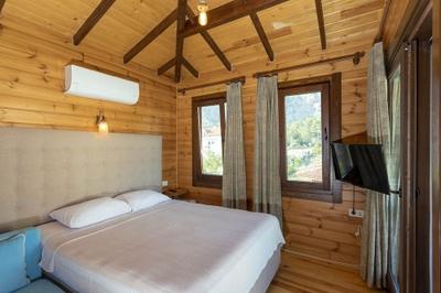 Sandal Hotel