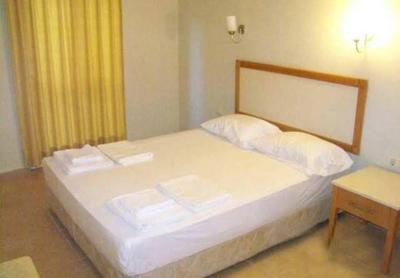 Club Caprice Suites