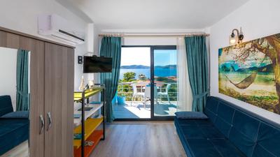 Derin Mavi Suit Butik Otel