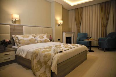 Random Premium Suit Otel