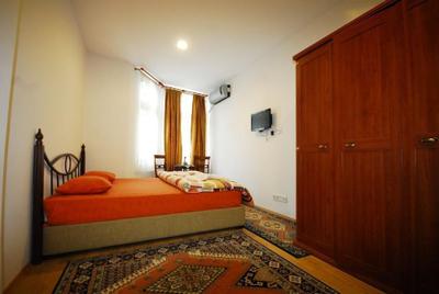 Station Hotel 34