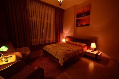 Station Hotel 34