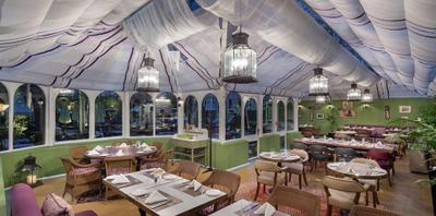 Hagia Sofia Mansions Istanbul, Curio Collection By