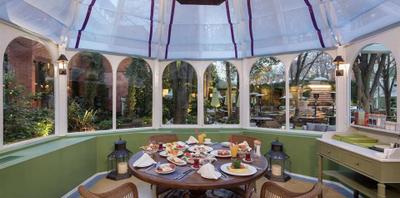 Hagia Sofia Mansions Istanbul, Curio Collection By
