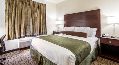 Cobblestone Hotel & Suites - Victor