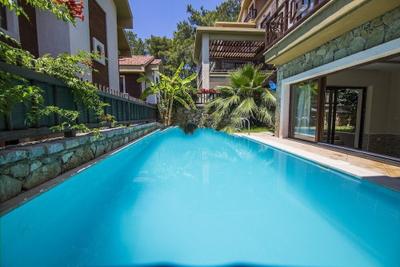 Villa Violet 1 by Villamnet
