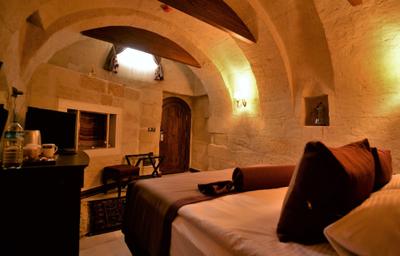 Mnr Cave Hotel
