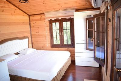 Zahi Bungalov