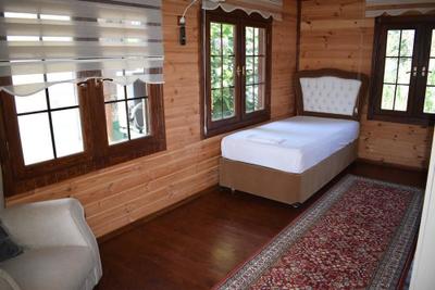 Zahi Bungalov