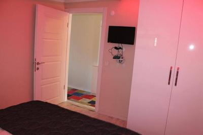 Bed Red Inn