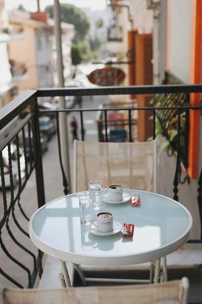 Lord Hotel Cafe & Bistro