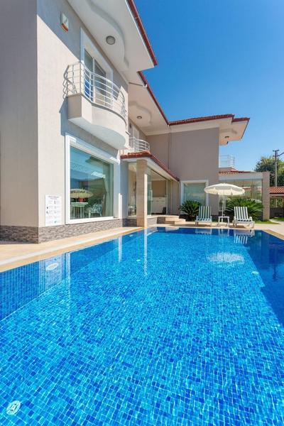 Villa Nirvana