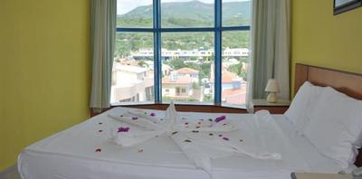 Royal Nas Resort