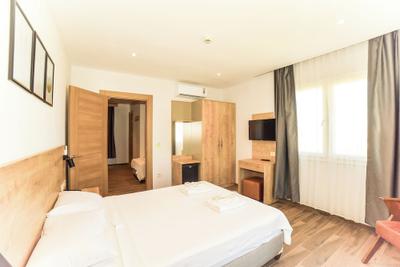 Porta Troya Hotel