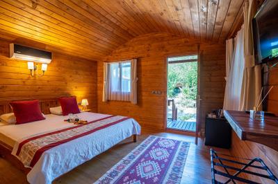 Eden Bungalows & Beach