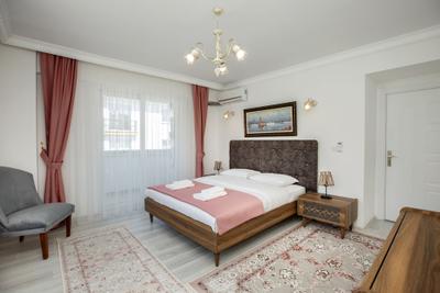 Golden Star Suites