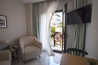 Pharos Otel