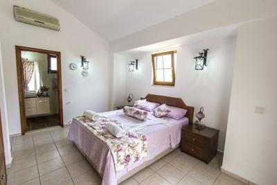 Villa Sierra by Villamnet