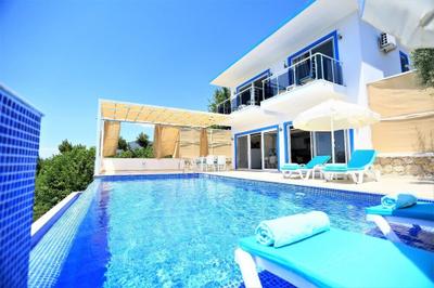 Villa Sahin by Helaltatilvillari