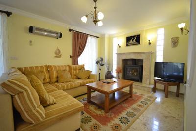 Villa Antas by Helaltatilvillari