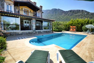 Villa Antas by Helaltatilvillari