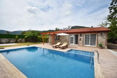 Villa Cansel by Helaltatilvillari