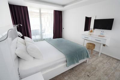 Greenbeach Hotel