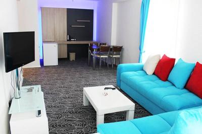 Live Suites