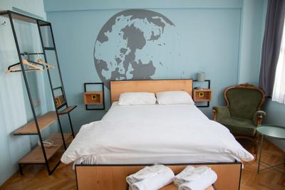 Yolo Hostel