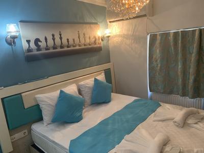 Royal Family Hotel