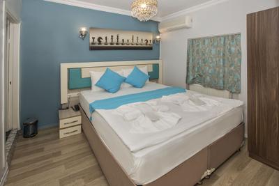 Royal Family Hotel