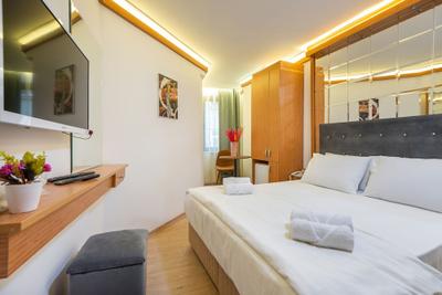 Seven Rooms Oldcity Hotel