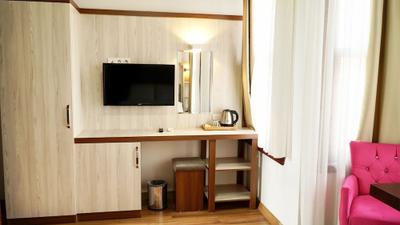 Qonaq Hotel & Suites