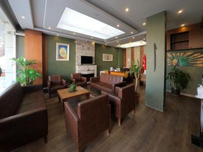 Cnr Hotel