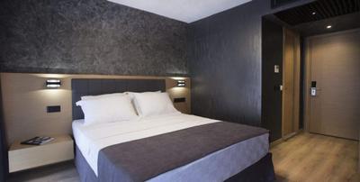 Redstone Hotel