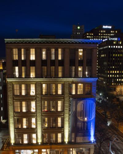 Blu-tique, Akron, A Tribute Portfolio Hotel