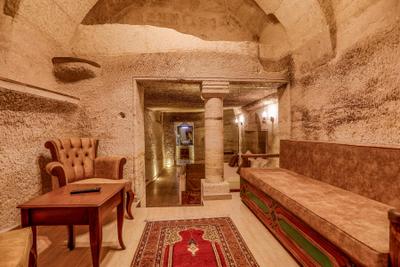 Ada Cave Suites
