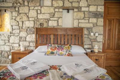 Aymesev Tas Otel